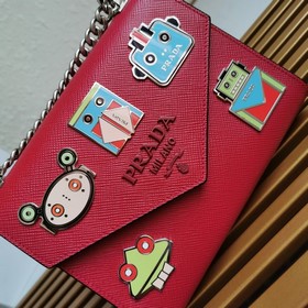 Prada Модель： 1BD127 Сумка через плечо из кожи Saffiano и телячье