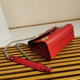 Prada Модель： 1BD127 Сумка через плечо из кожи Saffiano и телячье
