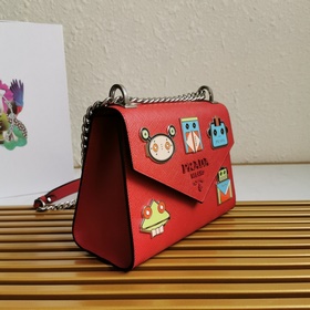 Prada Модель： 1BD127 Сумка через плечо из кожи Saffiano и телячье