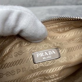 Prada Трехфункциональная сумка с вышивкой и блестками Новая моде