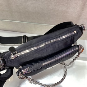 Prada  Новая сумка-близнец Модель： 1BH168 Эта сумка-близнец из н