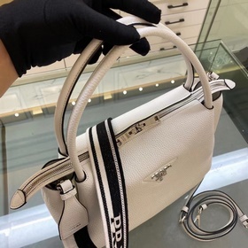 Prada Новая сумка через плечо с двумя ремнями, модель 1BC170 Двой