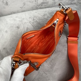 Prada Трехфункциональная сумка с вышивкой и блестками Новая моде