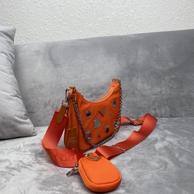 Prada Трехфункциональная сумка с вышивкой и блестками Новая моде