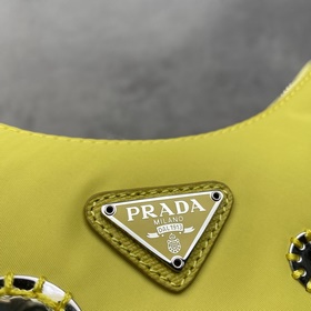 Prada Трехфункциональная сумка с вышивкой и блестками Новая моде