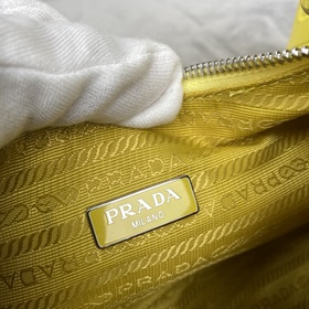 Prada Трехфункциональная сумка с вышивкой и блестками Новая моде