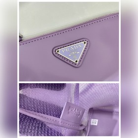 Prada Сумка с пайетками Артикул： 1BG416 Пайетки Эта сумка-тоут у