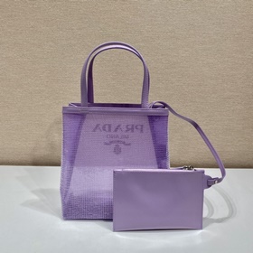 Prada Сумка с пайетками Артикул： 1BG417 Пайетки Эта сумка-тоут у