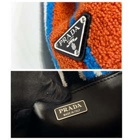 PRADA Вышитая сумка-тоут Артикул： 1BA343 Вышитый ворс Эта сумка-