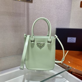 Prada Маленькая сумка с ручкой Модель： 1BA331 Эта лаконичная сум