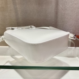 Prada Маленькая сумка с ручкой Модель： 1BA331 Эта лаконичная сум