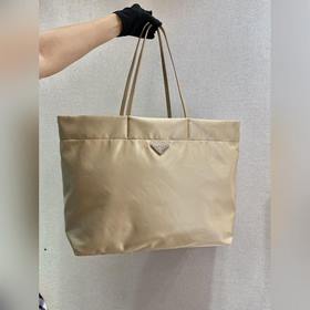 Prada Новая сумка-тоут Артикул： 1BG107 Эта сумка среднего размер