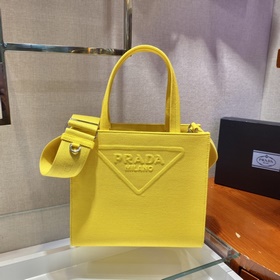 Prada Новая сумка-тоут Модель： 1BG382 Треугольный логотип был об