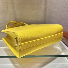 Prada Новая сумка-тоут Модель： 1BG382 Треугольный логотип был об