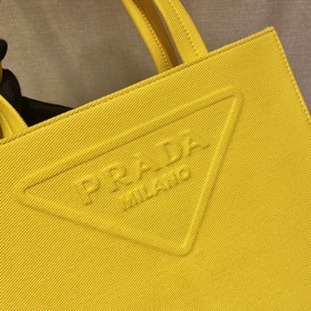 Prada Новая сумка-тоут Модель： 1BG382 Треугольный логотип был об