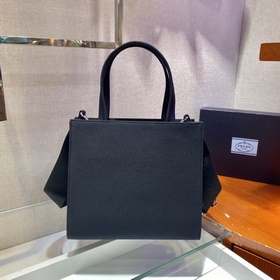 Prada Новая сумка-тоут Модель： 1BG382 Треугольный логотип был об