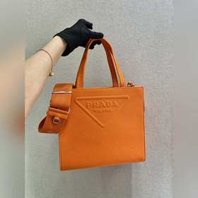 Prada Новая сумка-тоут Модель： 1BG382 Треугольный логотип был об