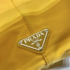Prada Новая сумка-тоут Модель： 1BG396 Этот треугольный логотип б