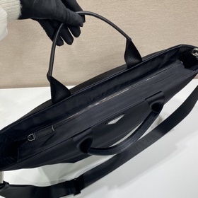 Prada Новая сумка-тоут Модель： VG086 Изготовлена из импортной ко