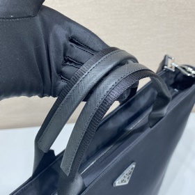 Prada Новая сумка-тоут Модель： VG086 Изготовлена из импортной ко