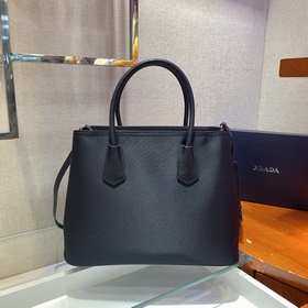Prada Новая сумка для покупок Артикул： 1BG775 Эта новая версия с