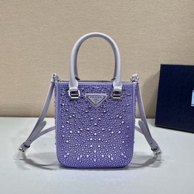 Prada Сумка-тоут с звездным узором Артикул： 1BG331 Эта атласная 