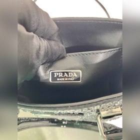 Prada Сумка-тоут с звездным узором Артикул： 1BG331 Эта атласная 