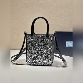 Prada Сумка-тоут с звездным узором Артикул： 1BG331 Эта атласная 