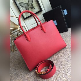 PRADA  Новая женская сумка, артикул： PR153, красная Классическая