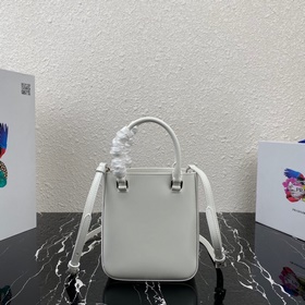 PRADA Новая мини-сумка-бакет Модель： 1BA331 Новая сумка-бакет из 