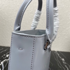 PRADA Новая мини-сумка-бакет Модель № 1BA331 Новая сумка-бакет из