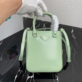 PRADA Новая мини-сумка-бакет Модель： 1BA331 Новая сумка-бакет из 