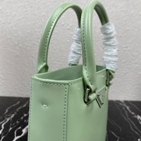 PRADA Новая мини-сумка-бакет Модель： 1BA331 Новая сумка-бакет из 