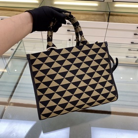 Prada сумка-тоут из ткани с вышивкой Артикул： 1BA354 Средний раз