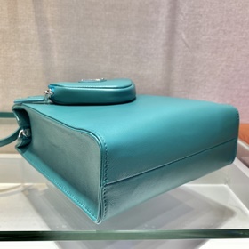 Prada Новая женская сумка Модель： 1BG418 Эта сумка изготовлена и