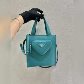 Prada Новая женская сумка Модель： 1BG418 Эта сумка изготовлена и