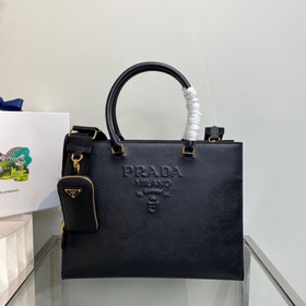 Prada  Новая модель (большая) сумка-тоут, артикул 1BA335 Эта сум