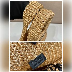 Prada Сумка из волокна Модель： 1BG408 Эта сумка из волокна выпол