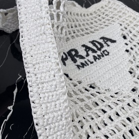 Prada Сумка-тоут из волокна кокосового ореха Артикул： 1BG393 Эта