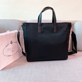Нейлоновая сумка Prada Артикул： 2VG064 Импортный нейлоновый мате