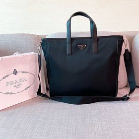 Нейлоновая сумка Prada Артикул： 2VG064 Импортный нейлоновый мате