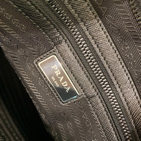Новая нейлоновая сумка Prada Артикул： 2VG064 Импортный нейлоновы