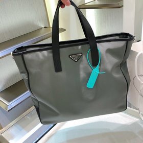Новая нейлоновая сумка Prada Артикул： 2VG064 Импортный нейлоновы