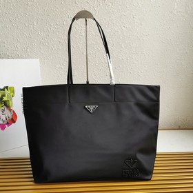 Prada  Новая сумка-тоут Модель： 1BG107 Эта сумка среднего размер