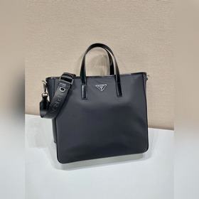 Prada  Новая сумка-тоут Модель： 2VG064 Эта сумка из переработанн