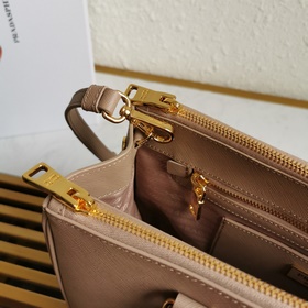 PRADA (большой размер, 32 см) Сумка-хит Кожа Saffiano Двойные 