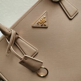 PRADA (большой размер, 32 см) Сумка-хит Кожа Saffiano Двойные 