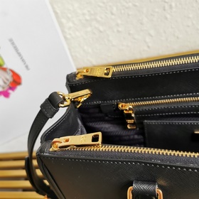 PRADA (большой размер, 32 см) Суперпопулярная сумка Saffiano из 