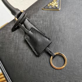 PRADA (большой размер, 32 см) Суперпопулярная сумка Saffiano из 
