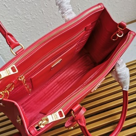 PRADA (большой размер, 32 см) Суперпопулярная сумка Saffiano из 